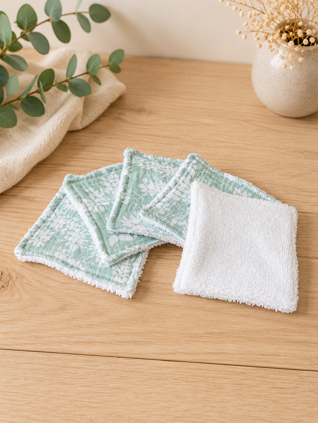 La panière et ses 5 lingettes lavables incluses